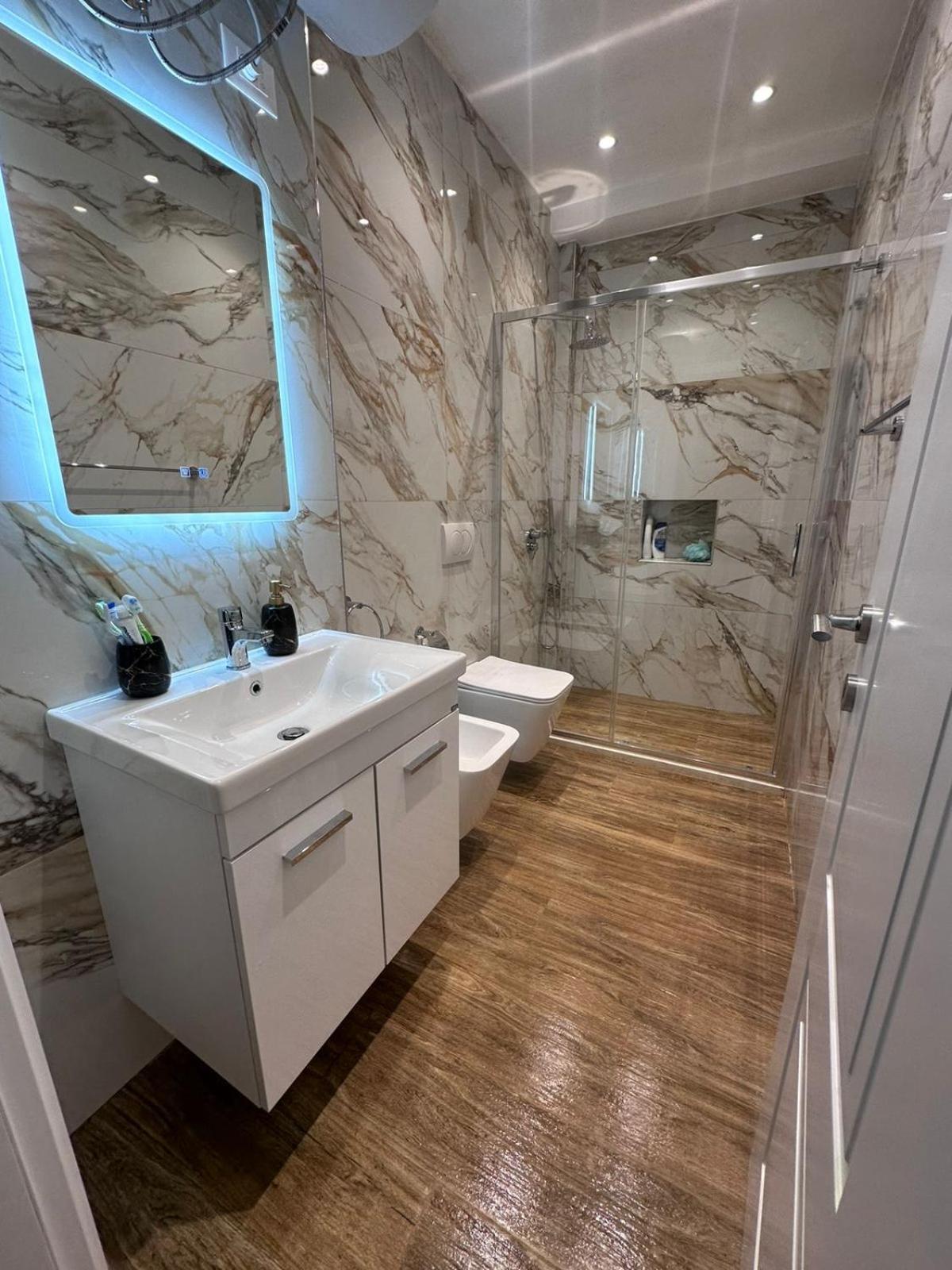 Klama Luxury Leilighet *